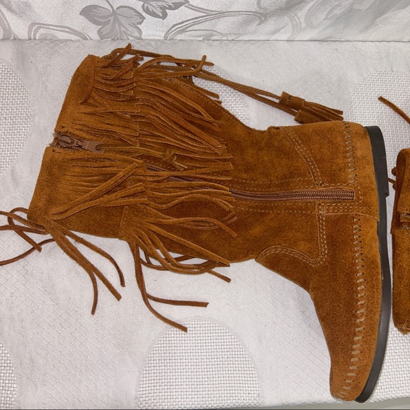 Minnetonka Chestnut Suede Fringe Calf Length Boots - Picture 6 of 10
